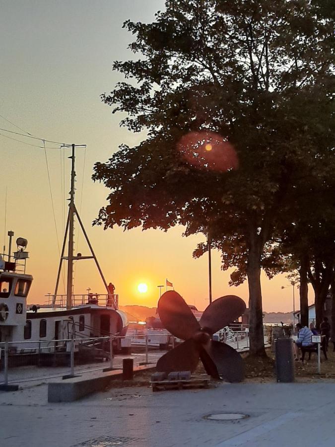 Penthouse Ferienwohnung Auszeit, Gerne Mit Hund, Wlan Inkl. Laboe Dış mekan fotoğraf